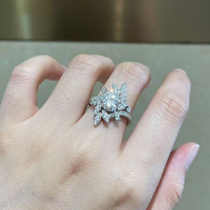 蛋形豪华Women's RingS925银镀白金定制选款主石Moissanite2.0ct/副石高碳钻